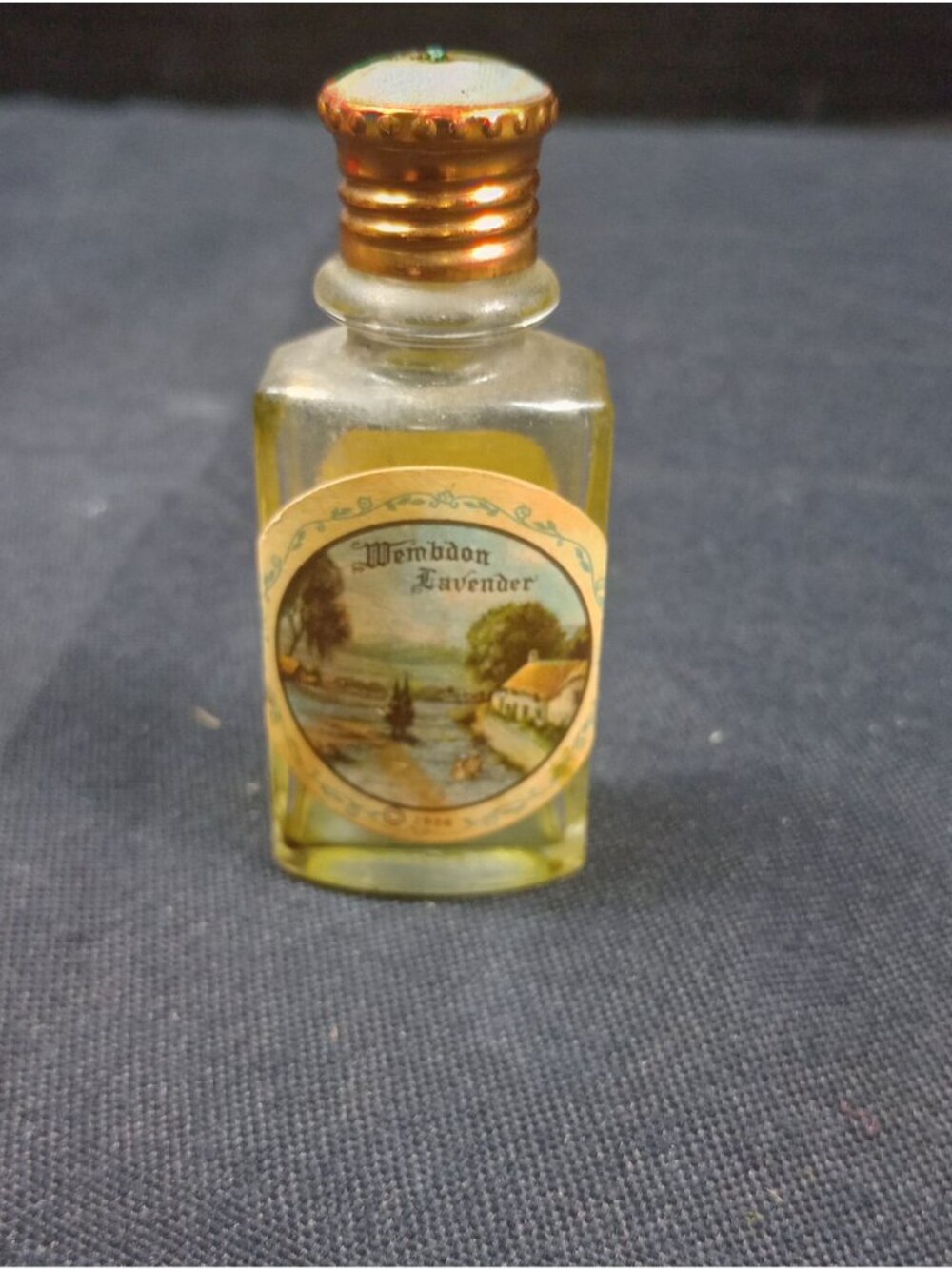 Vintage Wembdon Lavender Empty Perfume Bottle  House of Wembdon  Inc 1936 NY emp